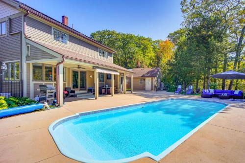 Ludlow House | 1 Mi to Okemo Mtn Resort: Ludlow Home w/Hot Tub