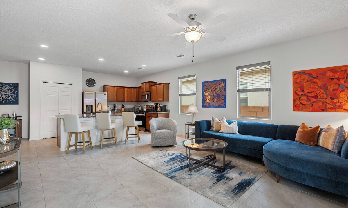 Santa Fe House | 3 Bed, 2 Bath, Pet Friendly, Family Home w/AC, Backyard, BBQ, Near Meow WolfFam