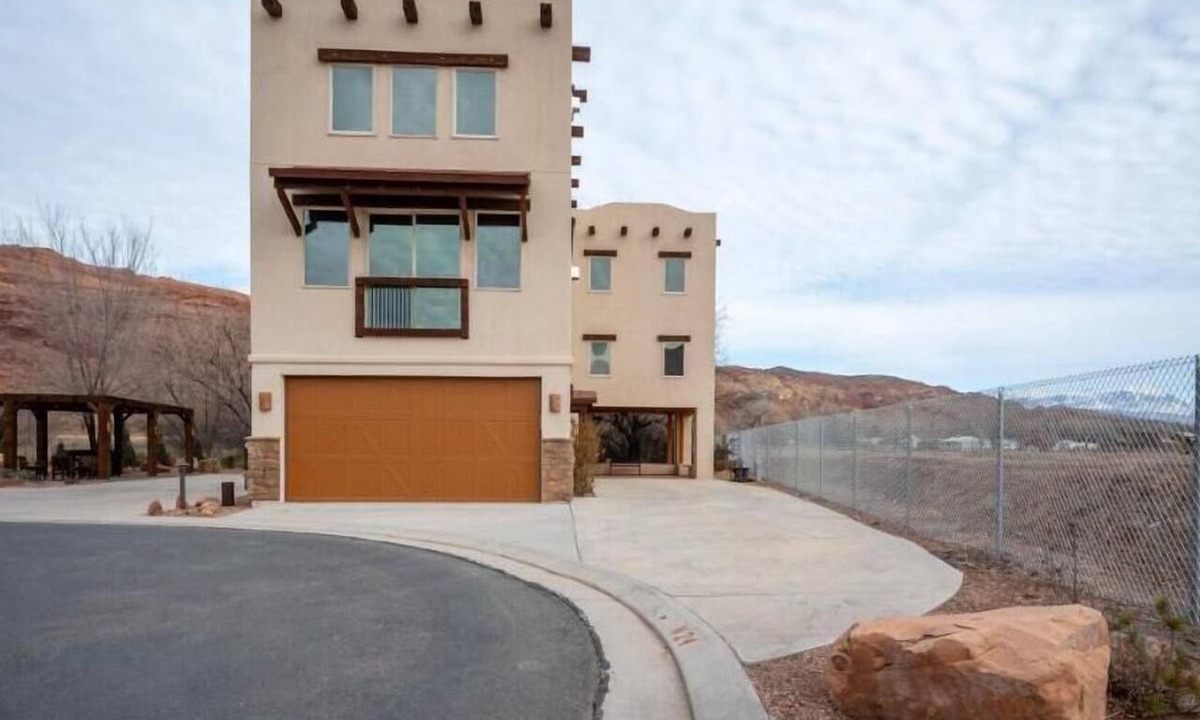 Moab House | 3bd/3ba Luxury Vacation Home M24 - 3bd/3ba Luxury Vacation Home M24