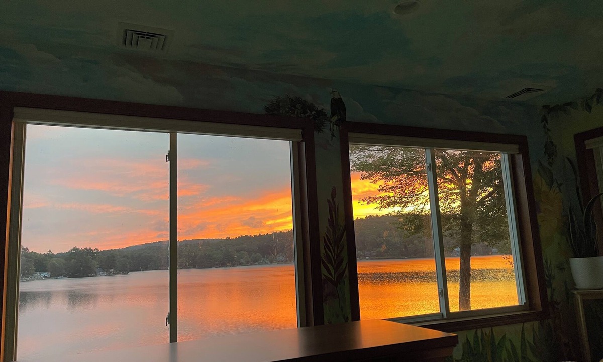Shutesbury House | 3br Lakefront Oasis in Shutesbury with central air and 180-deg views!