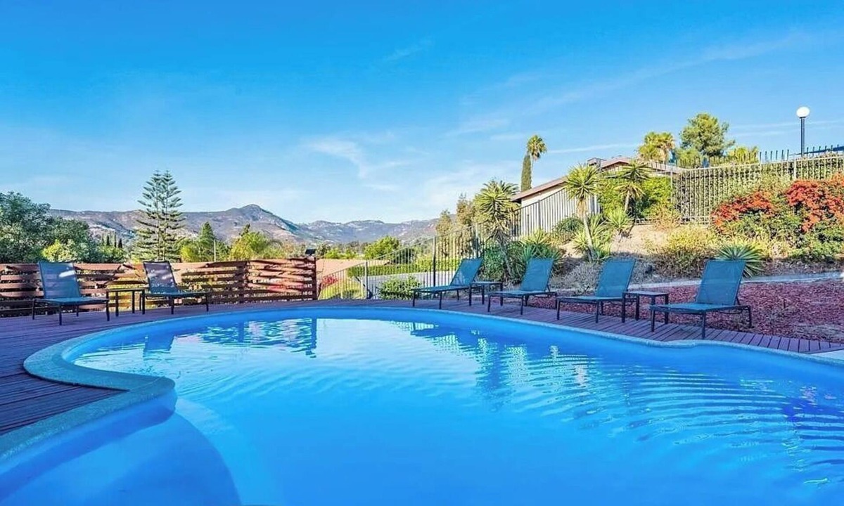East Grove House | 4-bedroom GEM with Mountains Views w/Pool & Basketball court, Relax & Play!