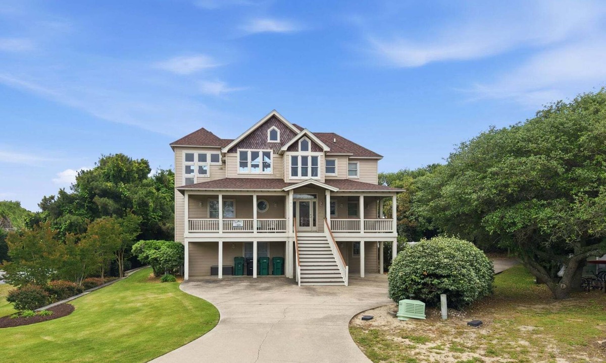 Duck House | 4251- Top of the World - Spacious Duck Getaway | Pool, Hot Tub & Soundside