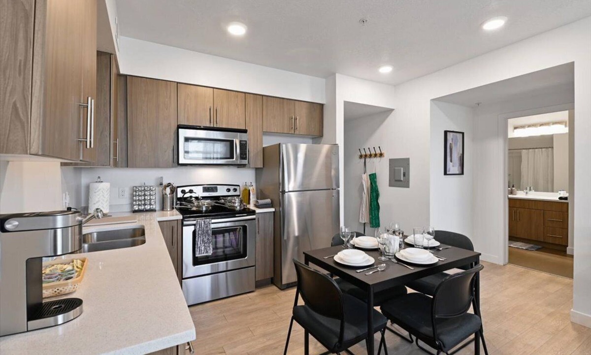 Salt Lake City Condo | Amazing modern 1 bedroom with pool/hot tub