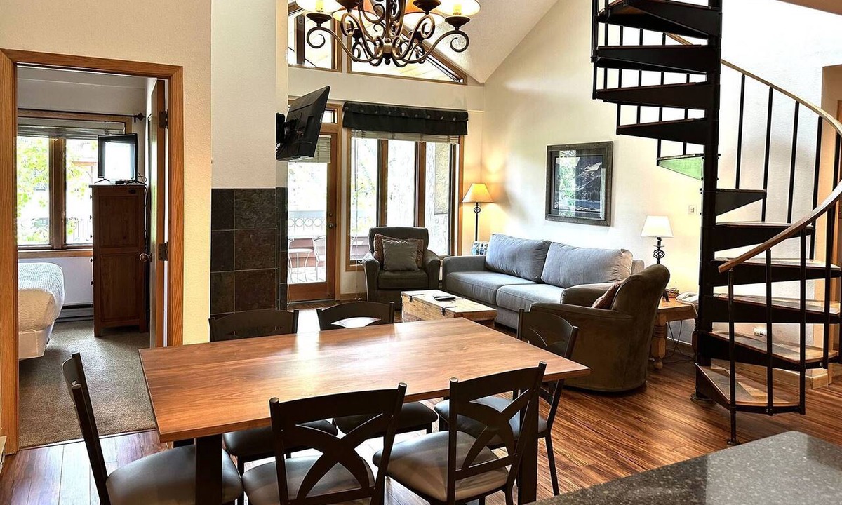 Steamboat Springs Condo | Amazing Summer Amenities! 2 Pools, Hot Tubs, Tennis