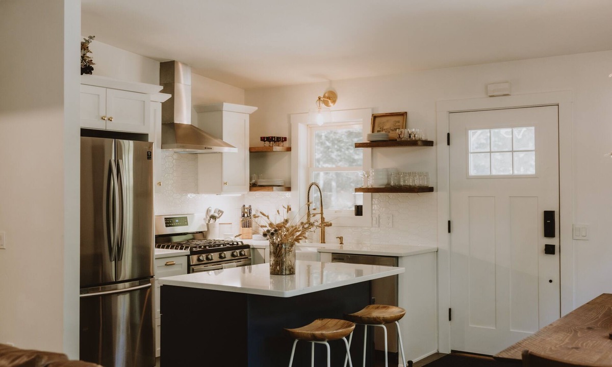 Stratton House | Antique Charm 8 Mins to Stratton 12 to Mt Snow
