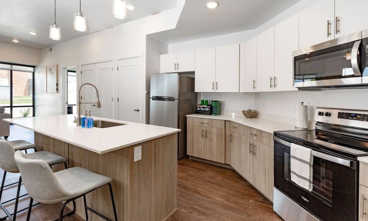 North Salt Lake Apartment | Apartment 2110 · Luxury style 2 bed 2 bath apartment