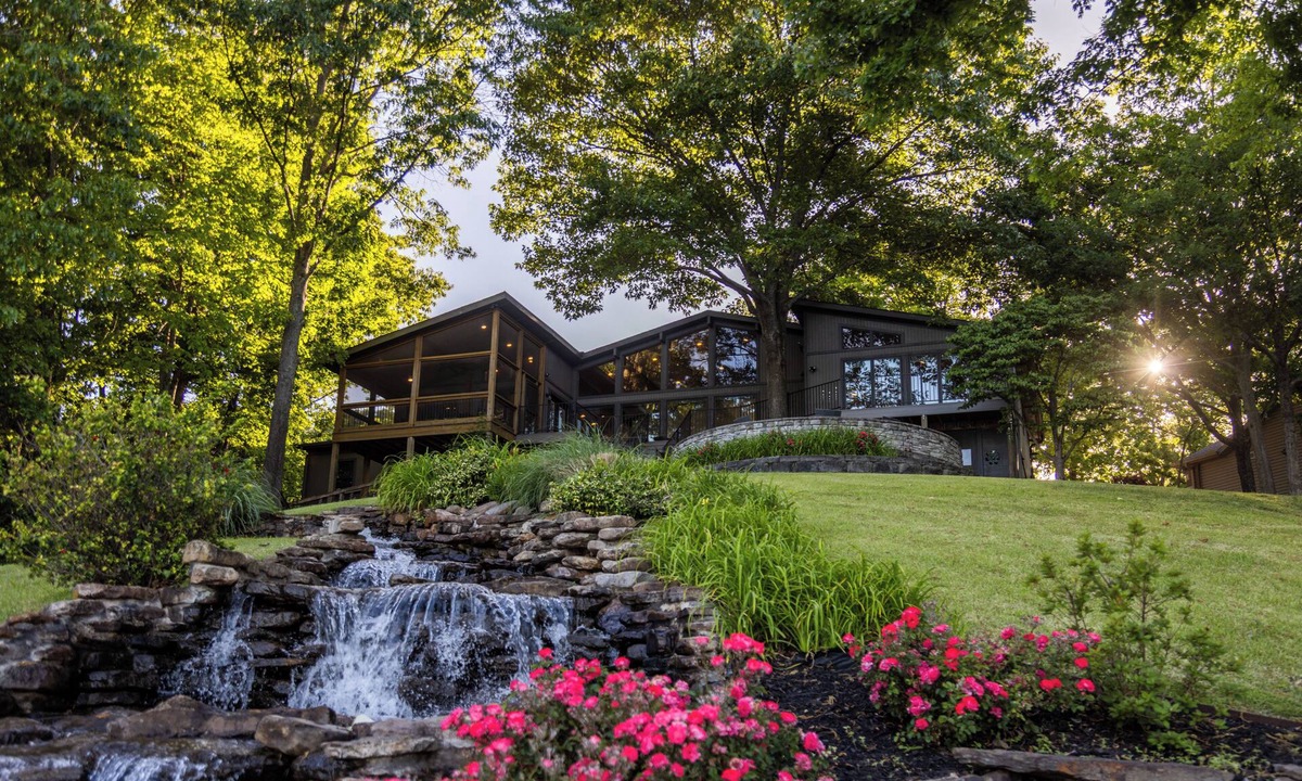 Bella Vista House | Aspen Falls Retreat - Lakefront