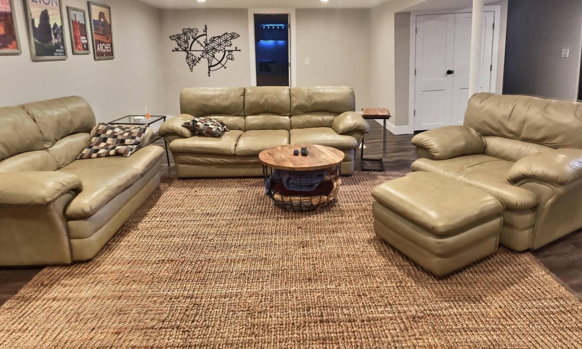Cottonwood Heights Apartment | Basement apartment in the heart of Cottonwood