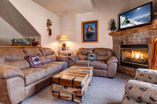 Bear Hollow Village House | Bear Hollow Village-Updated Home with Hot Tub Fitness Center & Pool Access