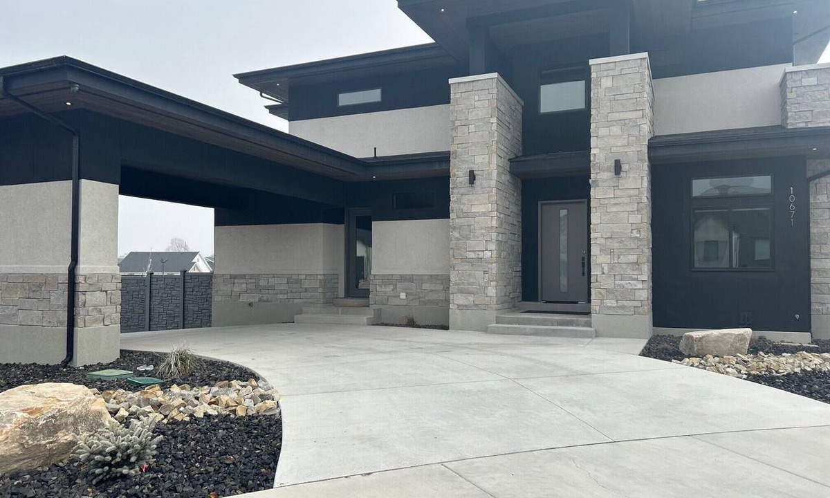South Jordan House | Beautiful, spacious, modern 5-bedroom 5+ bathrooms. All the amenities, must see.