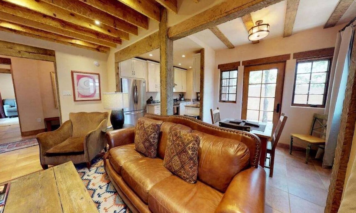 Downtown Santa Fe Hotel | Black Mesa Casita: Just a 5 minute walk to the Plaza!