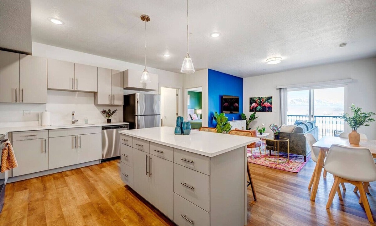 Draper Apartment | Brand New Tropical Vibe 2bd 2ba