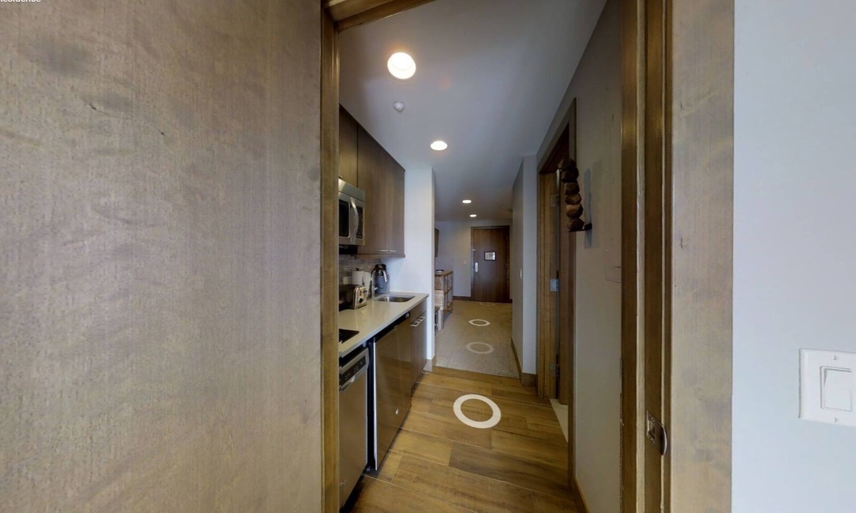 Boulder Ridge Cabin | Breckenridge - Peak 8 - Studio Residence (sleeps 4 + ski lift!)