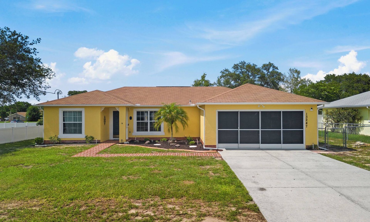 Spring Hill House | Bright, Beautiful Home with Heated Salt Water Pool