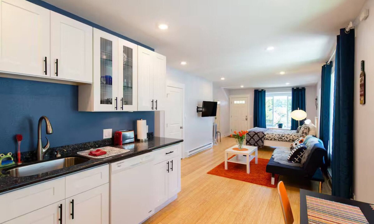 Fremont Apartment | Bright Studio in downtown Fremont