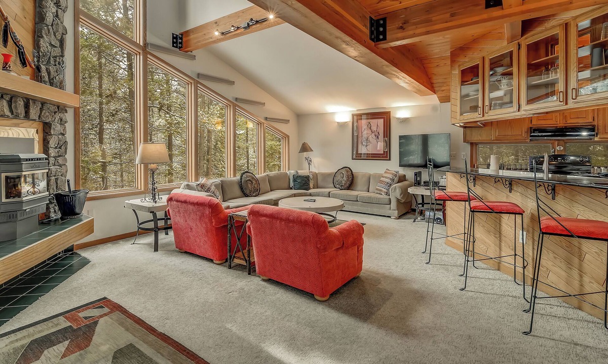 Breckenridge Heights House | Bring Dog|Hot Tub|BBQ|Garage|Forest of Mt. Baldy