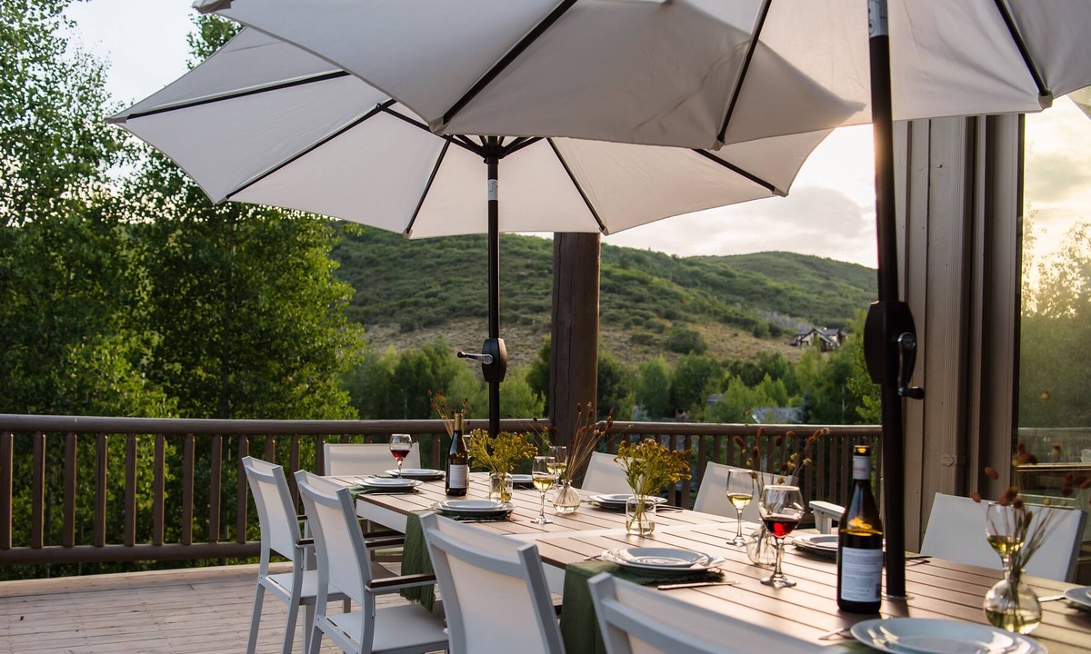 Deer Valley Cottage | Canopy by Avantstay 8 BR Cabin w/ Hot Tub, Movie Theatre & Sauna
