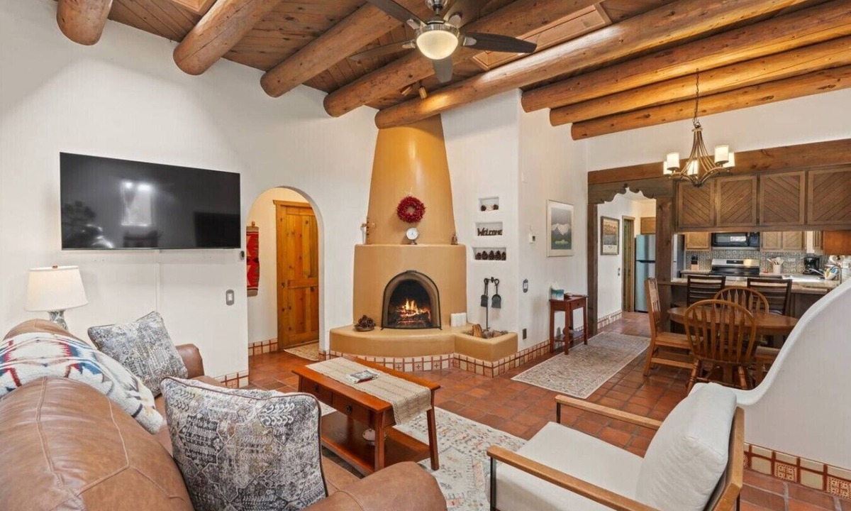 Northeast Santa Fe House | Casa de Galgo - Tranquility near the plaza