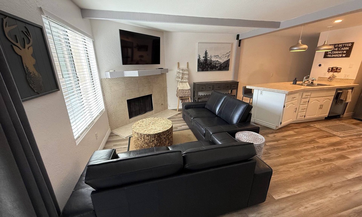 Big Bear Lake Condo | Charming 2-bedroom condo with WiFi in fabulous Big Bear Lake