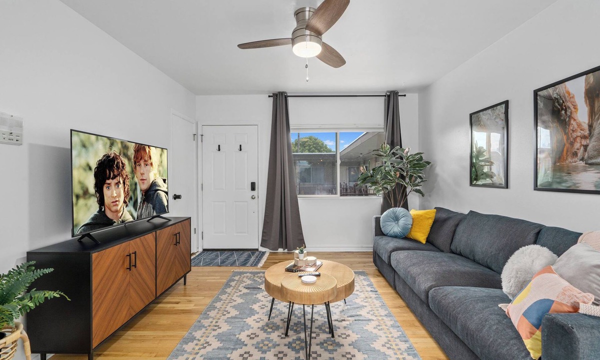 South Salt Lake Apartment | Comfortable 1-bedroom condo in Salt Lake with AC with screaming Wi-Fi