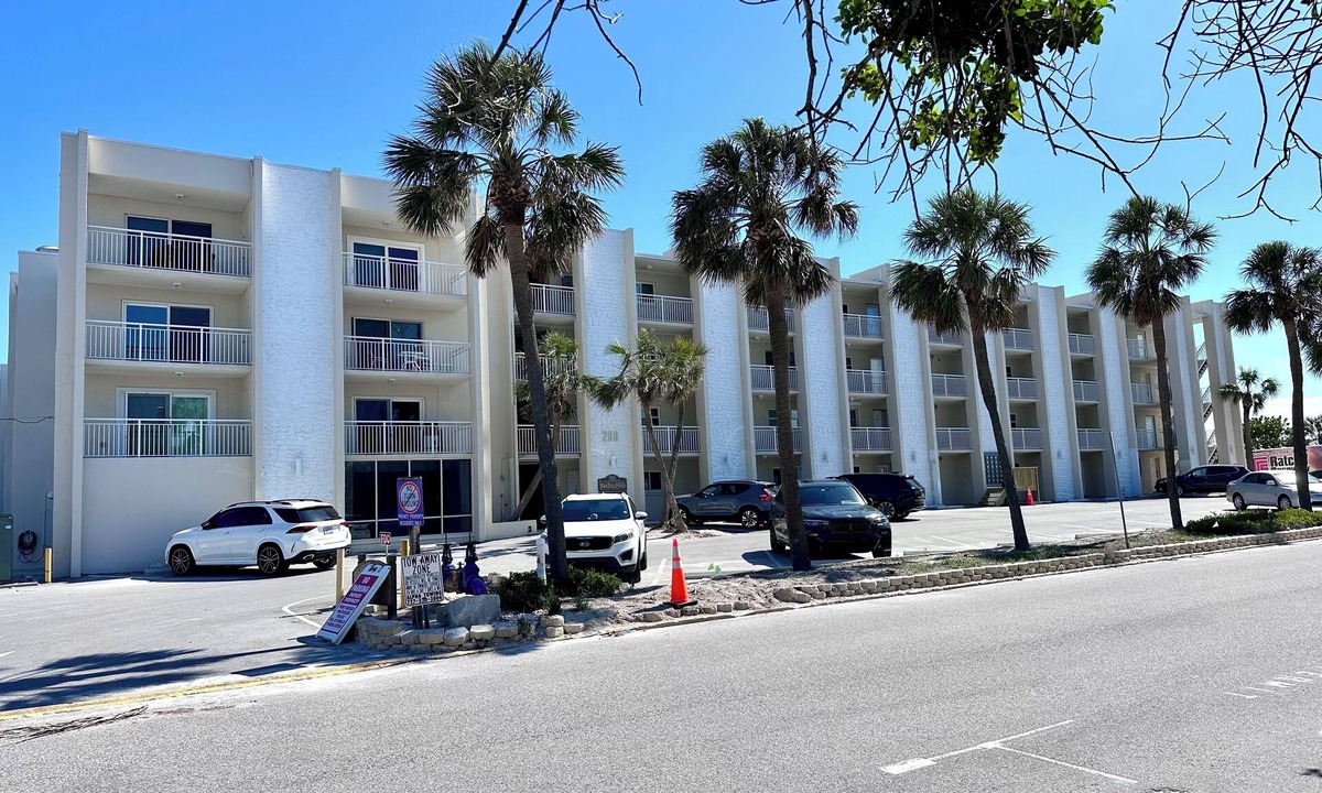 Pass-a-Grille Condo | Completely renovated 1-bedroom condo in charming Pass-a-grille Beach with WiFi.