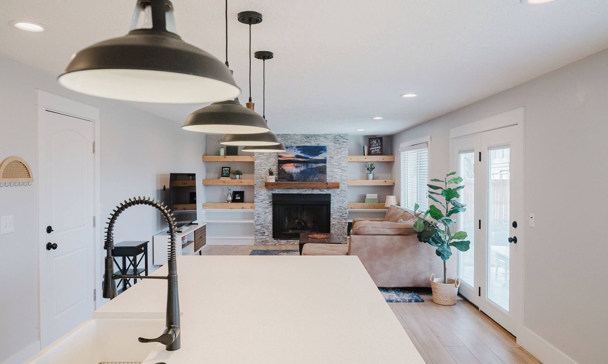 Cottonwood Heights House | Cottonwood Canyon Basecamp in Cottonwood Heights. Just Minutes from Skiing