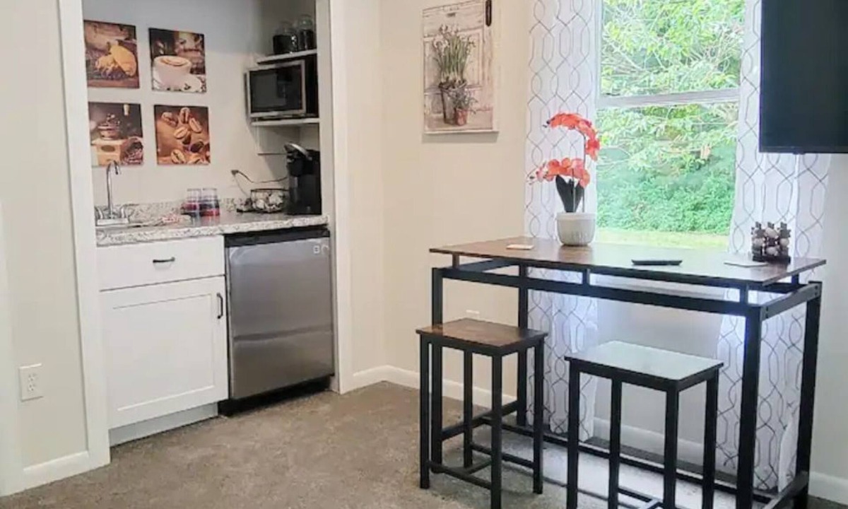 Elkton Apartment | Country Get Away Studio Apartment