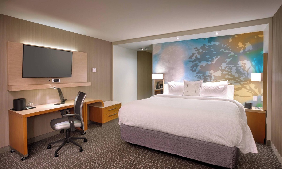 Rio Grande Hotel | Courtyard Salt Lake City Downtown