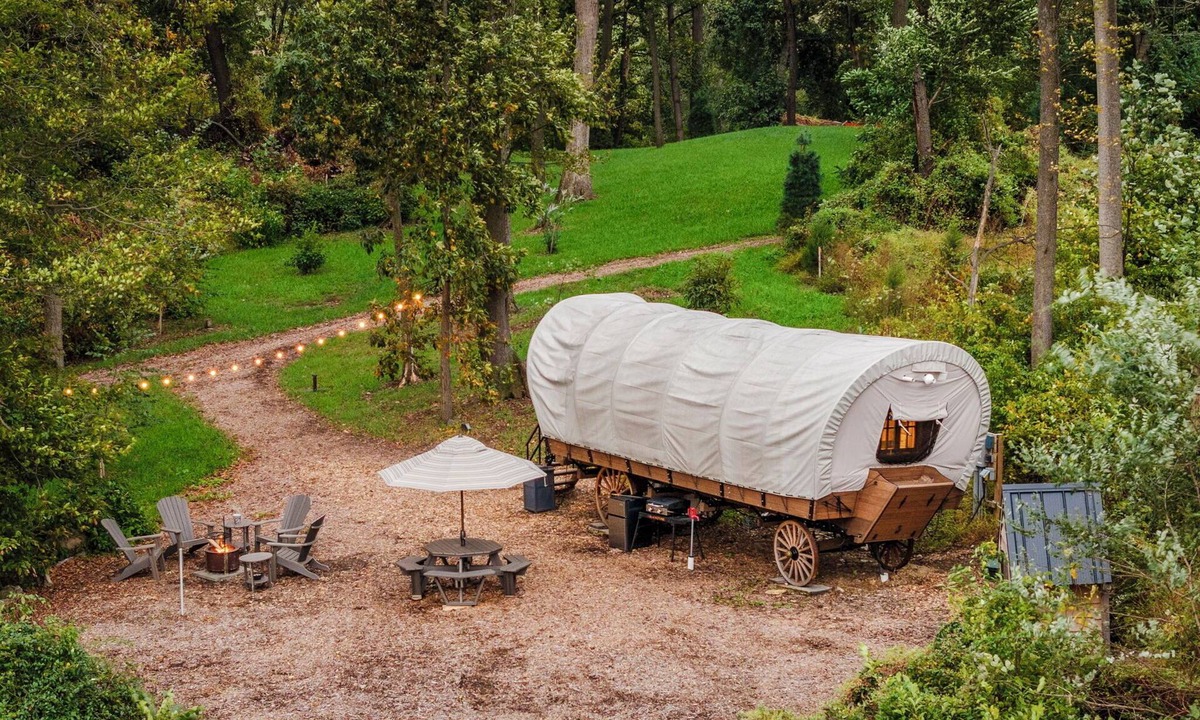 Strasburg Apartment | Covered Wagon with Valley View, Sleep 4