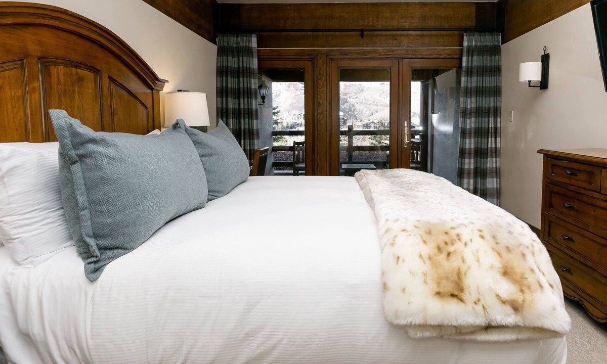 Deer Valley Hotel | Deluxe King Room With Deck Hotel Room by RedAwning