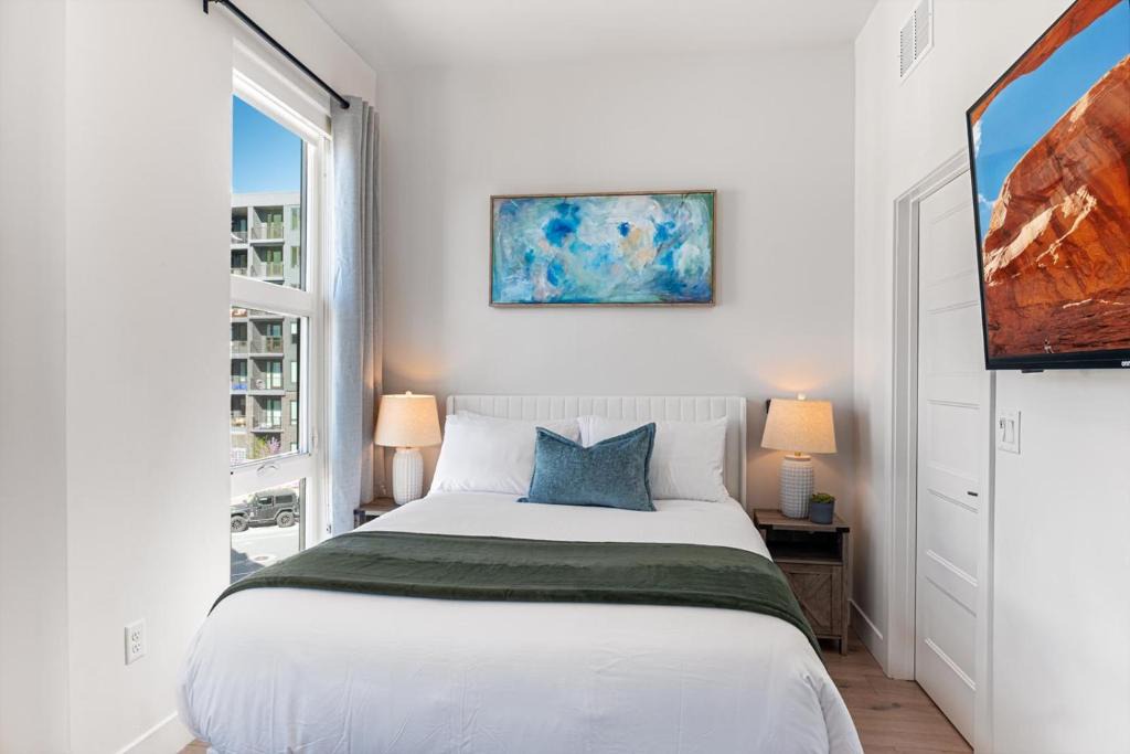 Downtown Salt Lake City Apartment | Dwntn Lux Townhome - Best Amenities- 3BD, 4BA