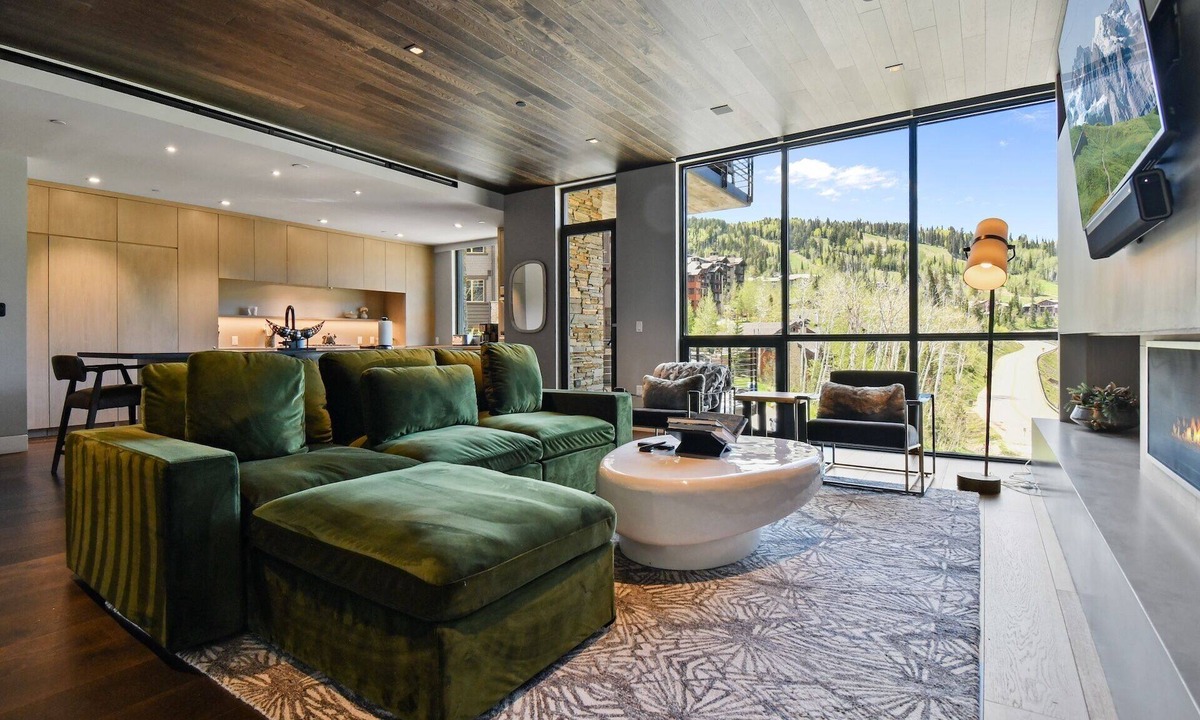 Empire Pass Condo | Empire Pass Condo | Liftside Location