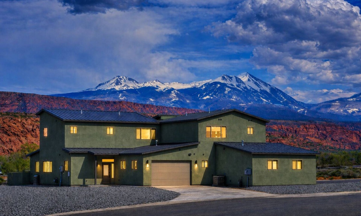 Moab South Valley House | Exclusive Retreats White Rim 3369- Luxury Moab Retreat with Private Hot Tub