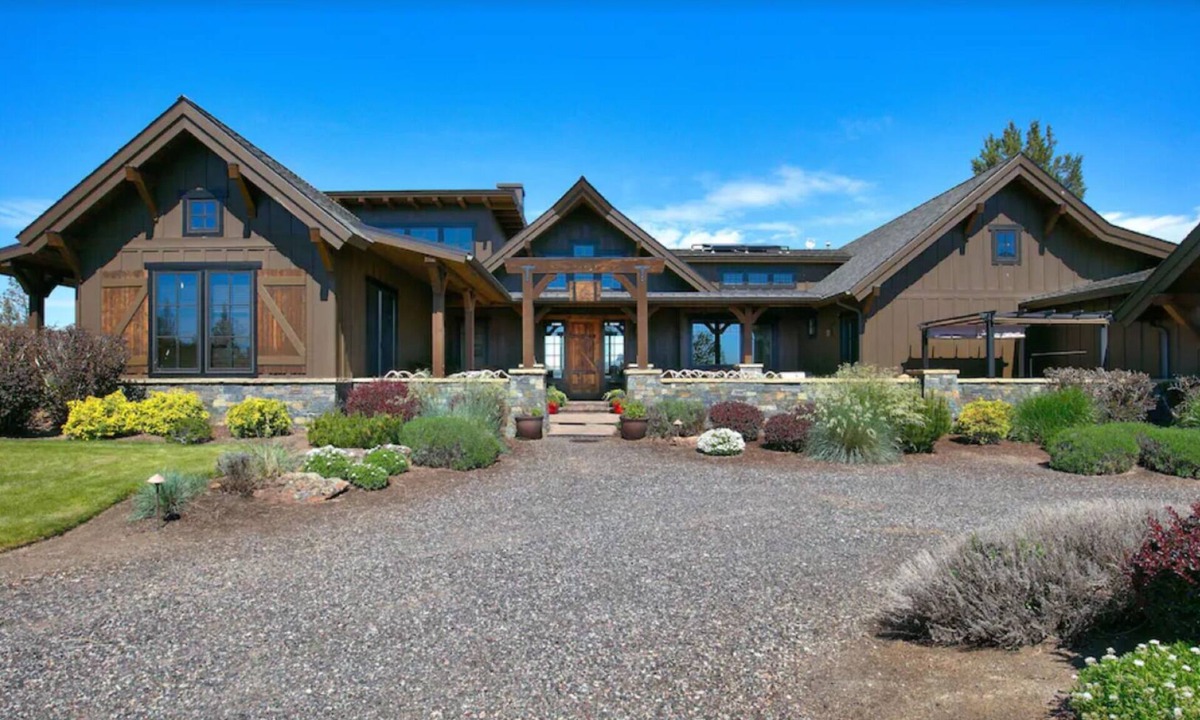 Crooked River Ranch House | Gorgeous Architectural Home on Pitchfork T. Ranch w/Organic Farm and Restaurant