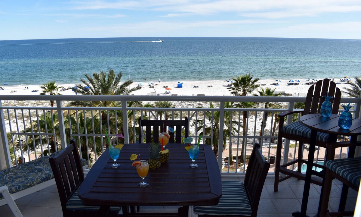 Ono Island Condo | Indigo 504E BeachFront!Bonus Den,Best View&Amenities HUGE Pool!HotTub Pickleball