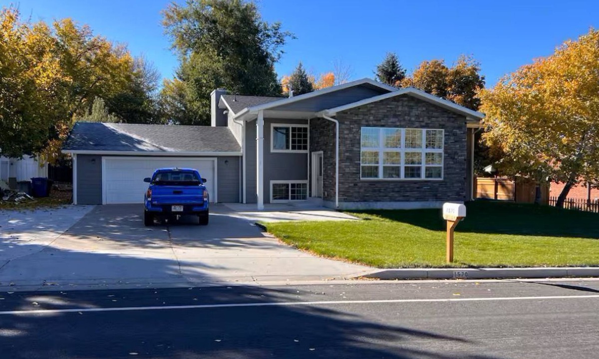 North Logan House | King bed, game room, bunk room, close to USU & canyons, patio & grill, big yard