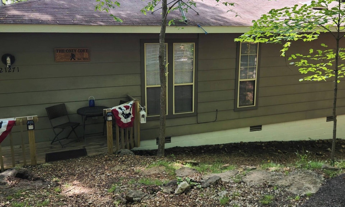 Lost Bridge Village House | Lakefront Retreat Cove Access 5 Min to Marina 4/3-Sleeps 10