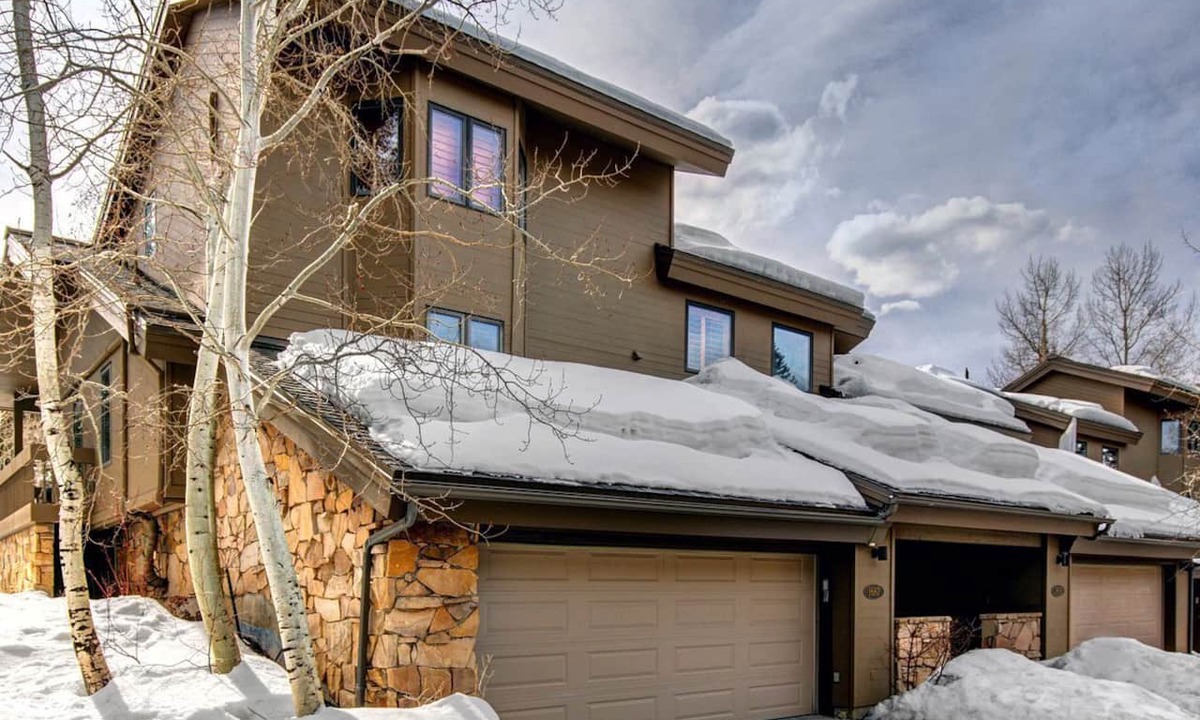 Deer Valley Cabin | Lakeside Getaway Cabin on Family Resort with Pool near Deer Valley and Park City, Utah