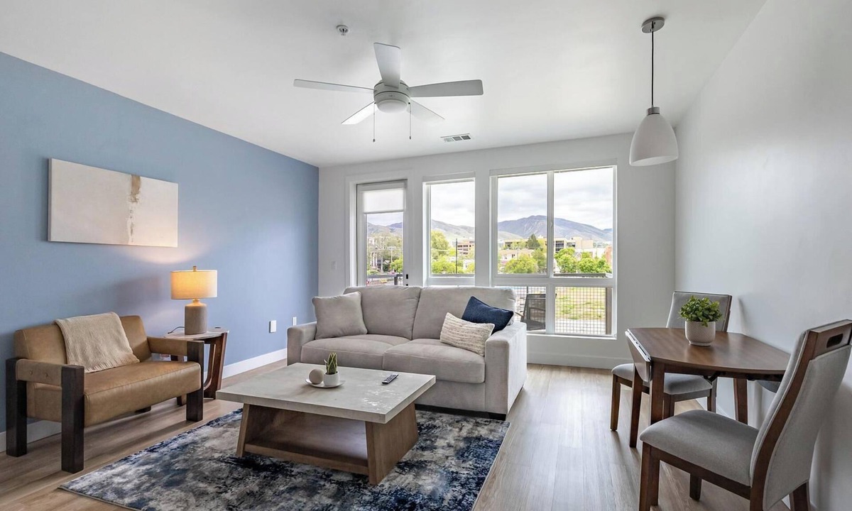 Downtown Salt Lake City Apartment | Landing | Amazing Studio in Central City
