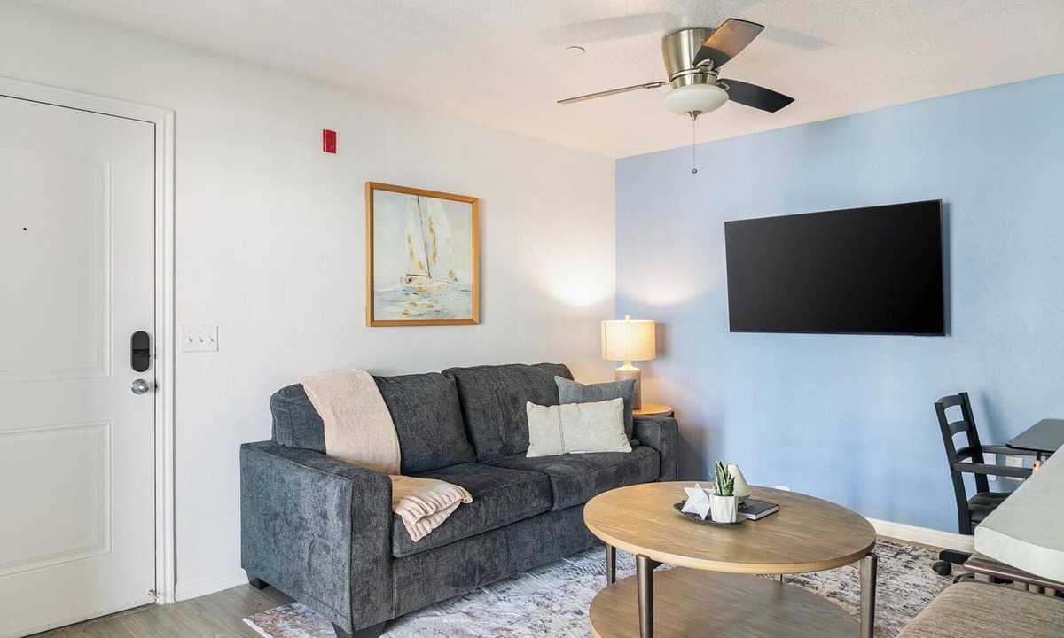 Herriman Apartment | Landing | Stunning 3BD, Clubhouse, Gym
