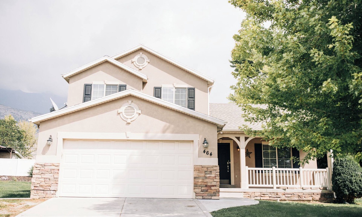 Pleasant Grove House | Large 5-Bedroom Home with AC Ideal for Groups & Family Trips