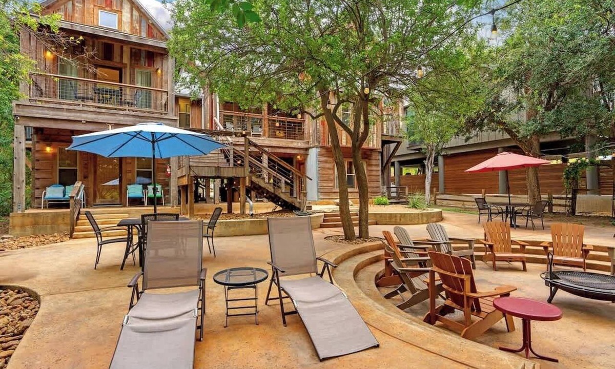 Gruene House | Life is Gruene-Riverfront Luxury-1Mi To GrueneHall