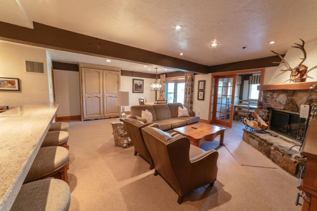 Deer Valley Apartment | Luxurious Apartment Hotel with Cozy Fireplace apartment hotel