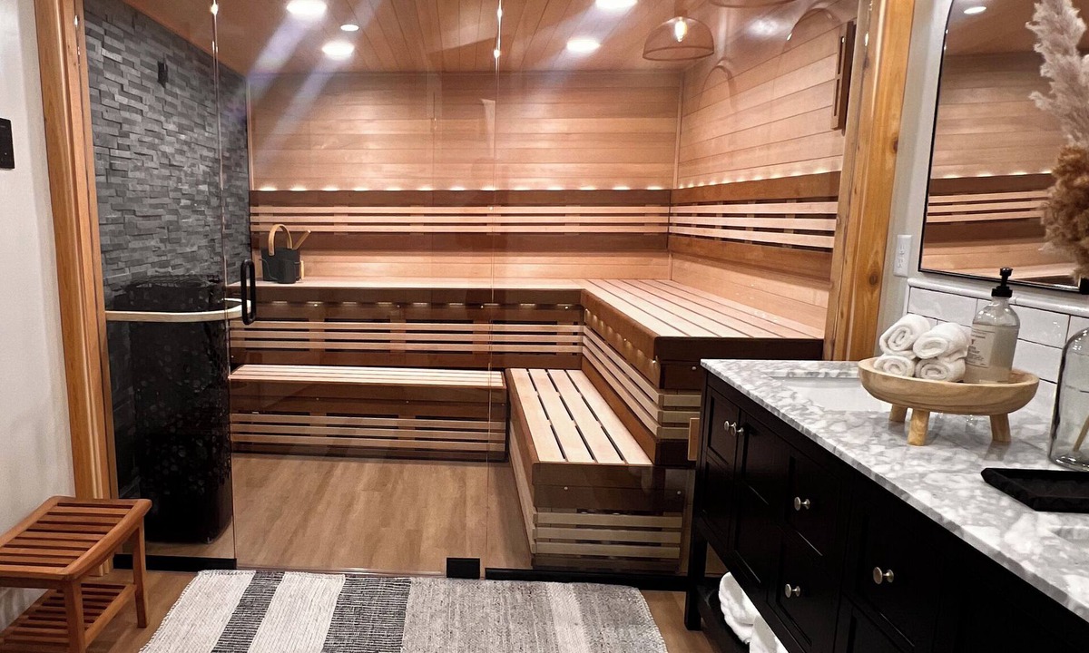 Granite House | Luxury Stay + Sauna Hot Tub 20 min to Cottonwood’s World-Class Skiing