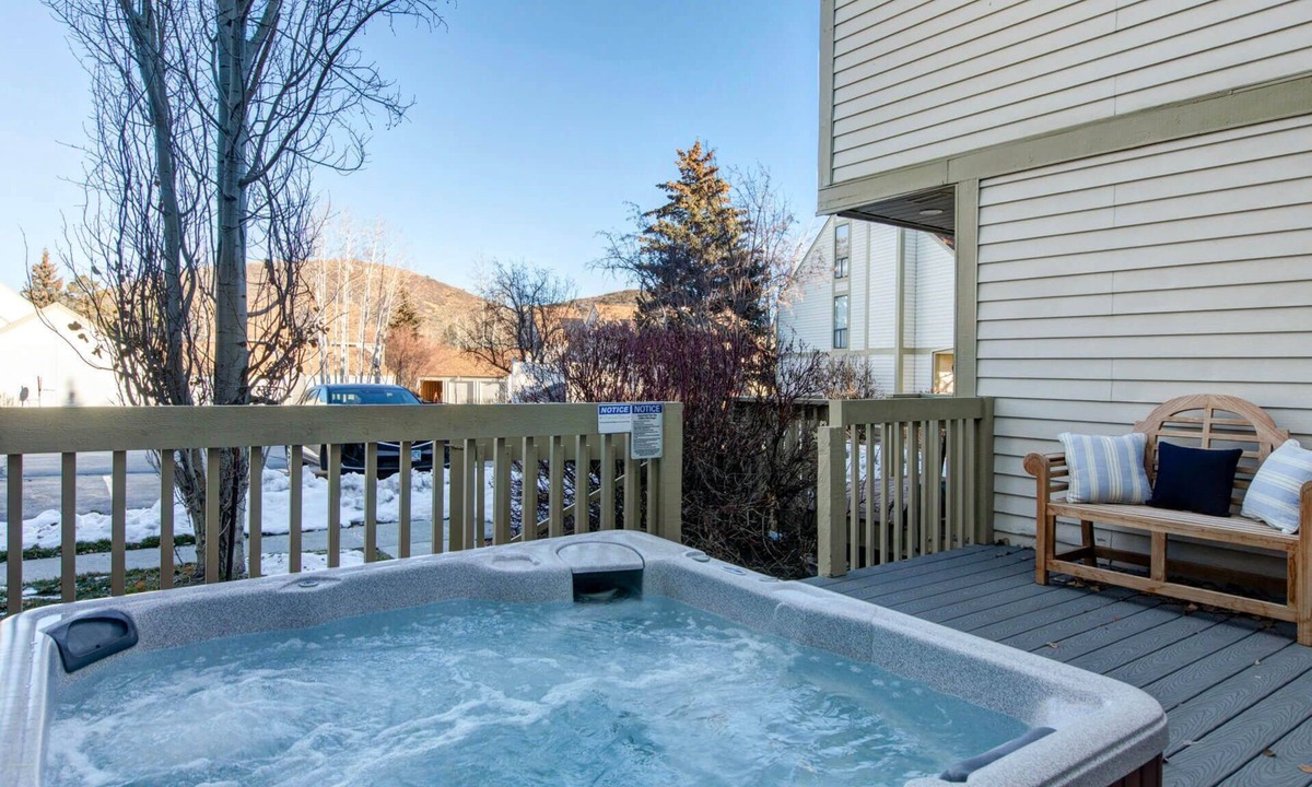 Park Meadows Condo | Moose Mgmt – Pvt Hot Tub | Free Shuttle | Sleeps 8