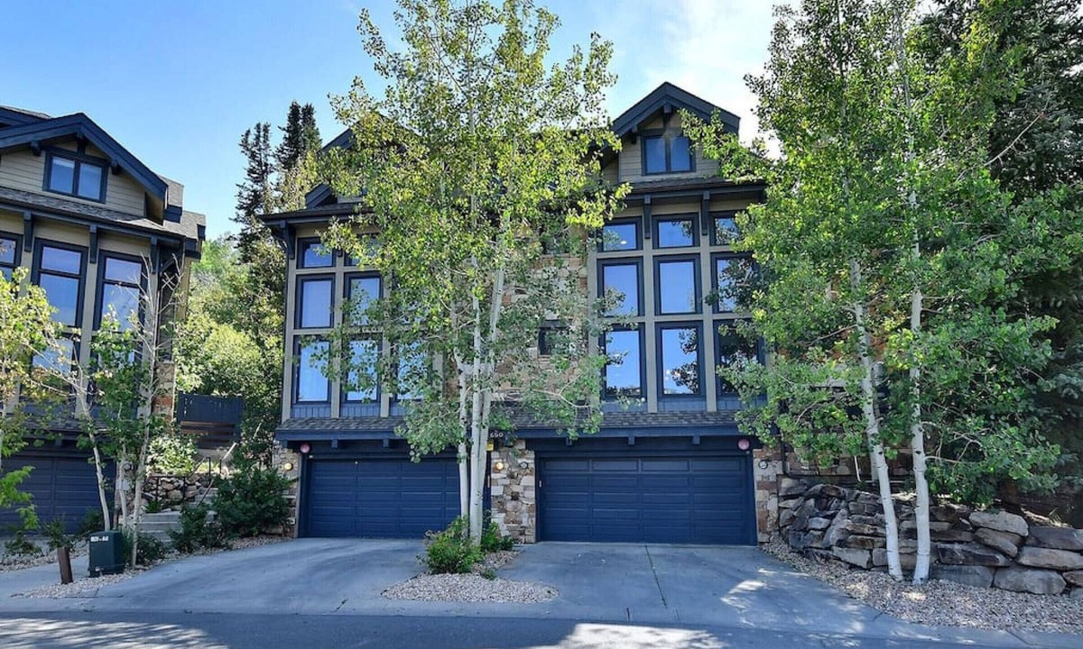 Deer Valley Apartment | Mountain Crest Ski Retreat - Free Shuttle Stop Just Yards Away