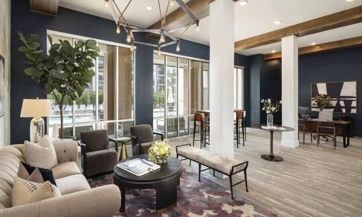 Draper Apartment | Mountain Vista | 24 hr Gym | Hot Tub | Central