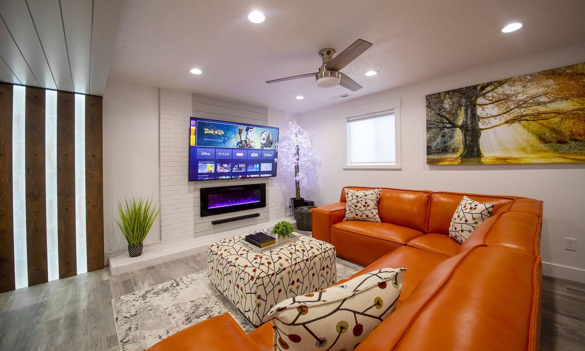 Orem Apartment | Natures Best Modern - Amazing GETAWAY, 2- Person LED Shower, 75" TV, King Bed