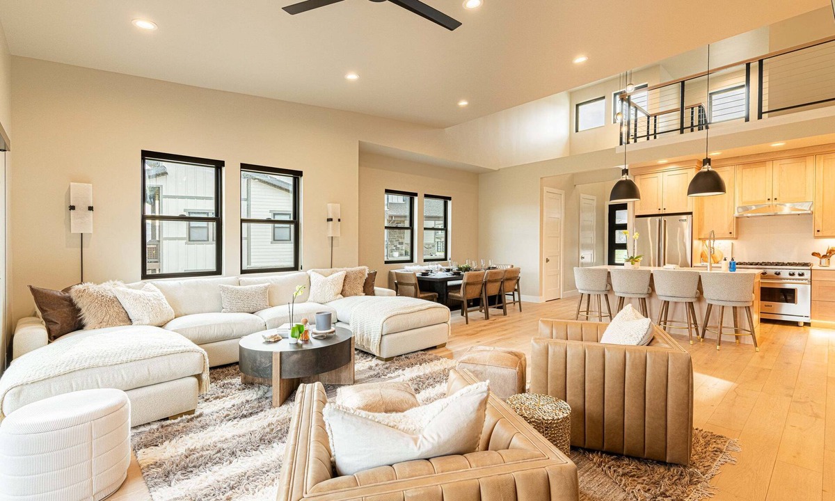 Heber House | New and Fun in Deer Valley East Village - Free Mountain Mover on demand ski shuttle