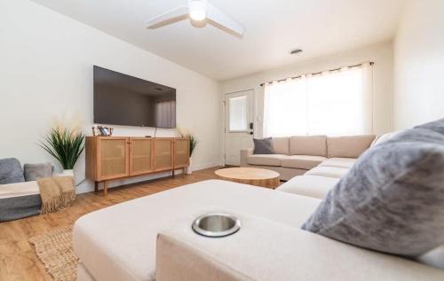 Page House | Newly Remodeled Family Friendly Home